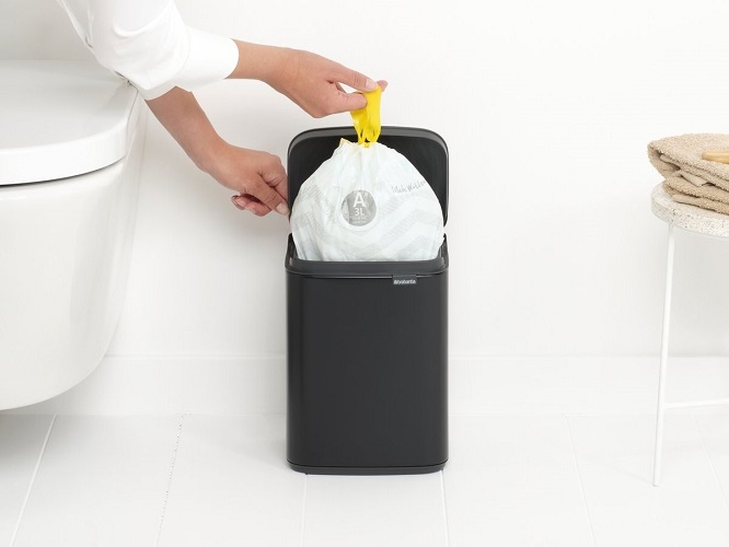 Vuilbakje 4L mat zwart - Brabantia