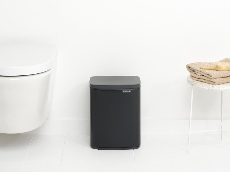 Vuilbakje 7L mat zwart - Brabantia