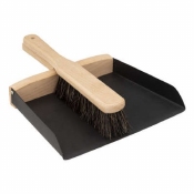Brosse en bois et ramassette noir en métal